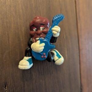 Vintage‎ 2001 California Raisin Dancing Raisin With Guitar